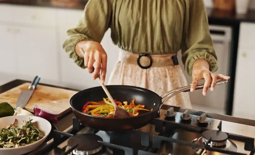 Which Quick Cooking Hacks Are Ideal for Weeknight Dinners?