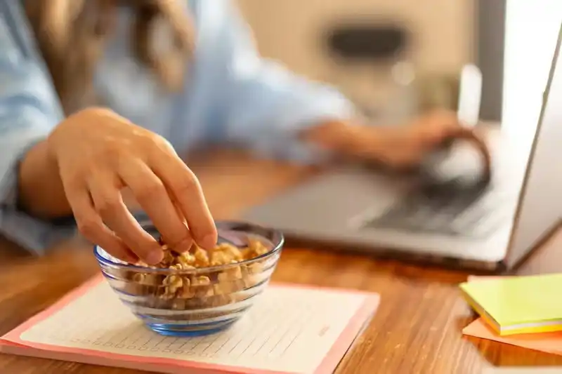 Which Keto Snacks Are Trending for Busy Lifestyles?
